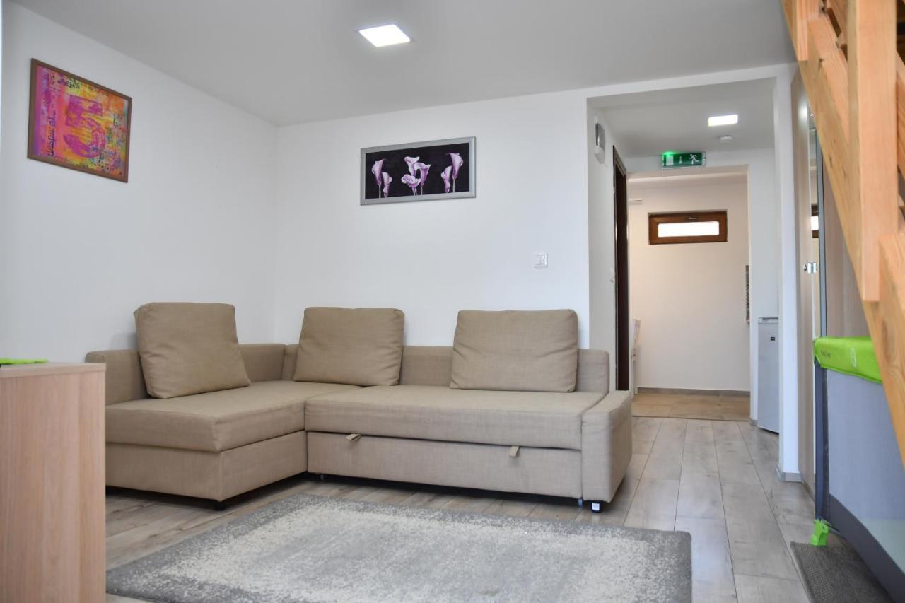 Föveny Apartmanok Balatonfůzfő Exteriör bild