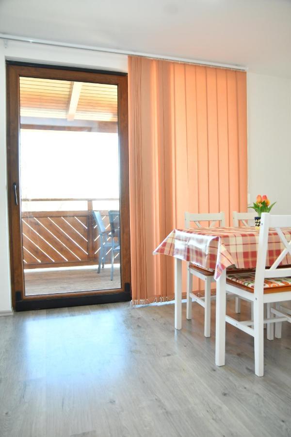 Föveny Apartmanok Balatonfůzfő Exteriör bild