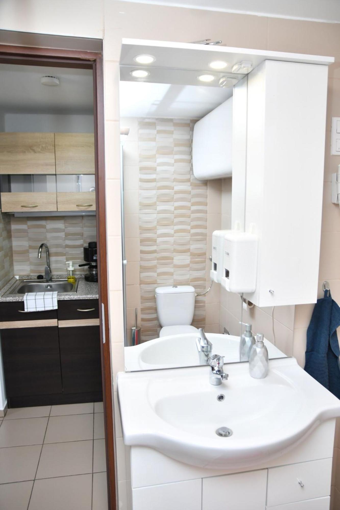 Föveny Apartmanok Balatonfůzfő Exteriör bild